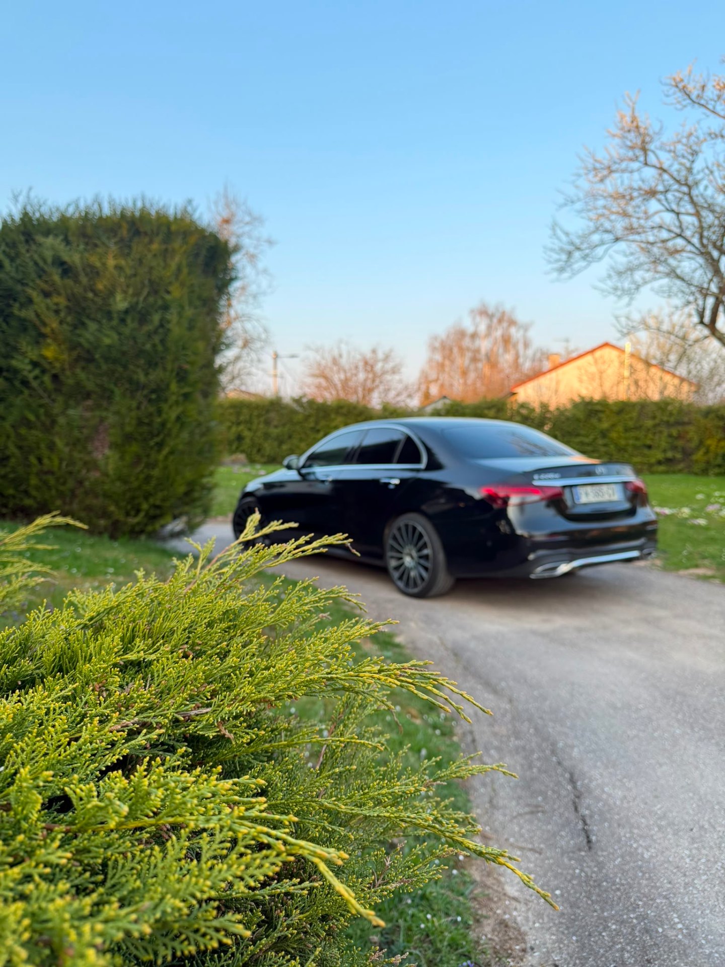 Mercedes berline noire Transmeuse